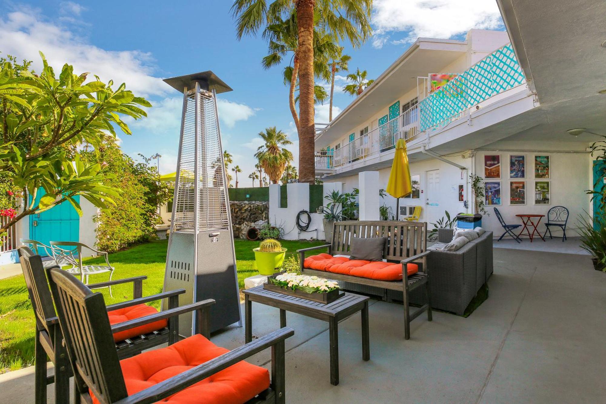 Inn At Palm Springs Exterior photo